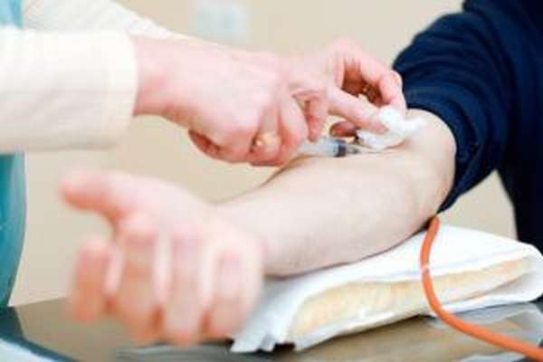 Дополнительно мужчине рекомендуют сдать кровь для исследования антител